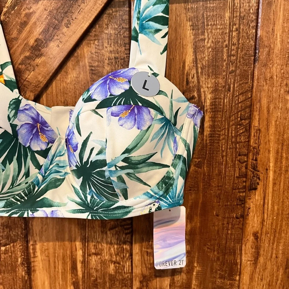 Forever 21 NWT white and‎ blue tropical swim suit bikini top size large NWT